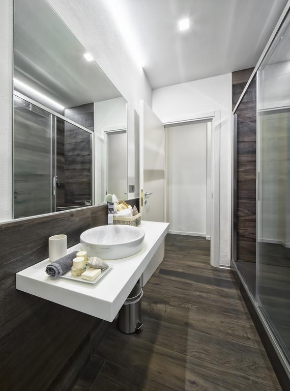 Suite Vogue Luce Voghera Bagian luar foto