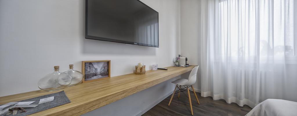 Suite Vogue Luce Voghera Bagian luar foto