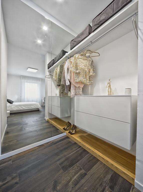 Suite Vogue Luce Voghera Bagian luar foto